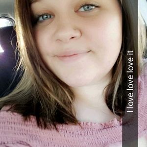 Meet your Posher, Haylee